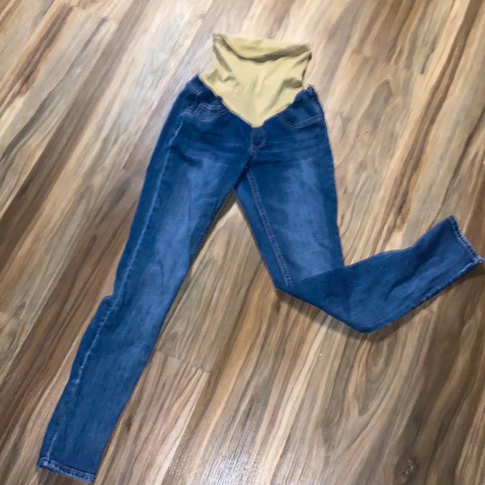 Jessica Simpson maternity jeans